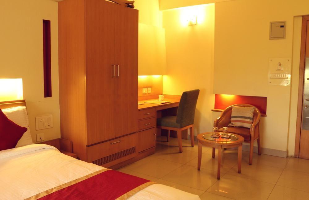 Capital O 333 Hotel Crystal Homes Bengalúr Exteriér fotografie